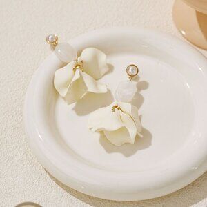 Elegant Ivory Flower Drop Earrings Pearl 925 Silver Post Gift Box Included